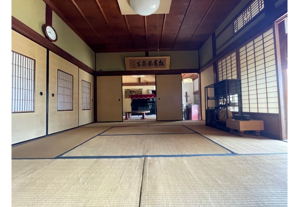 部屋がひとつひとつ広い、6DKの平屋