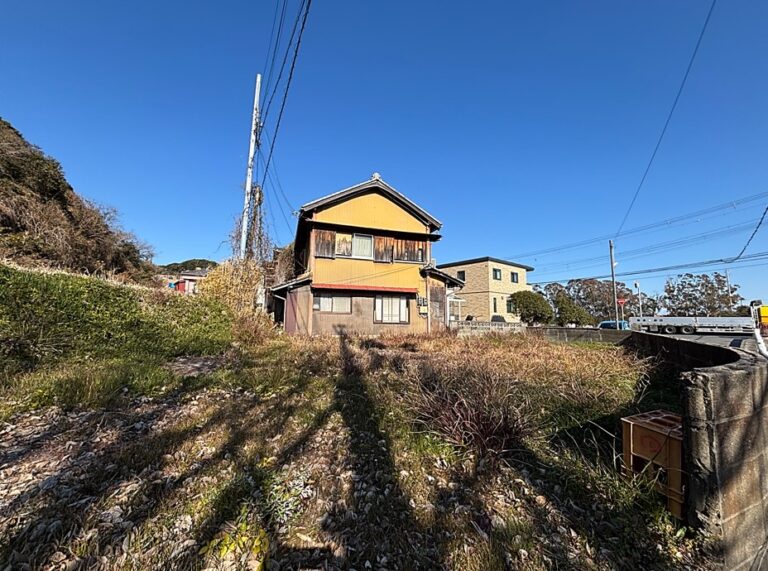 現地の様子。高い建物がなく、空が広い場所です
