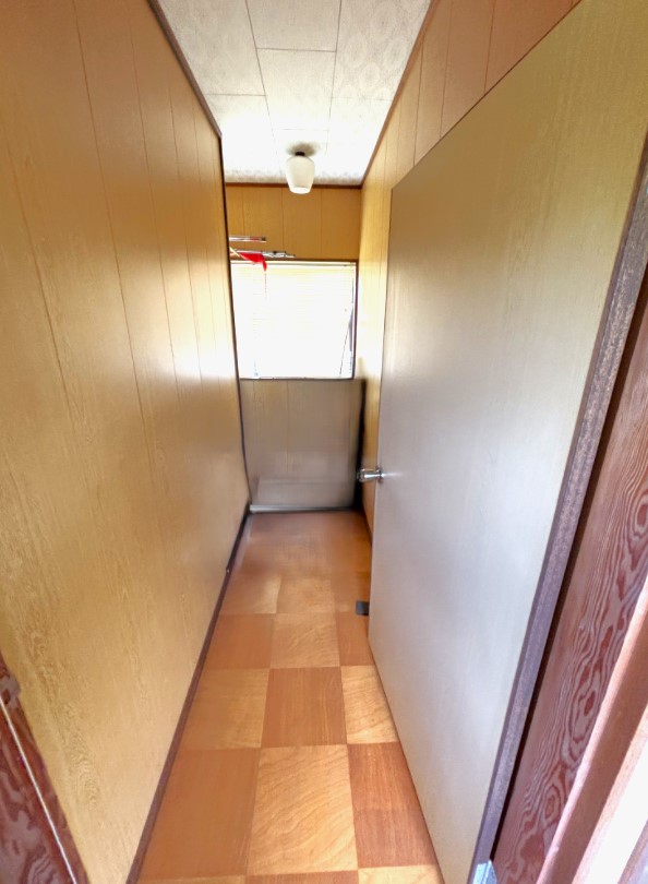 廊下。部屋と部屋のつながり方が分かります