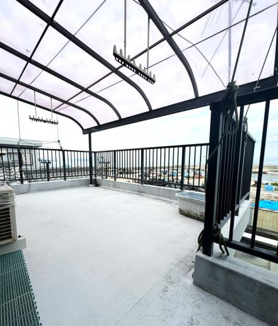 淡路市久留麻　平成8年築の戸建て