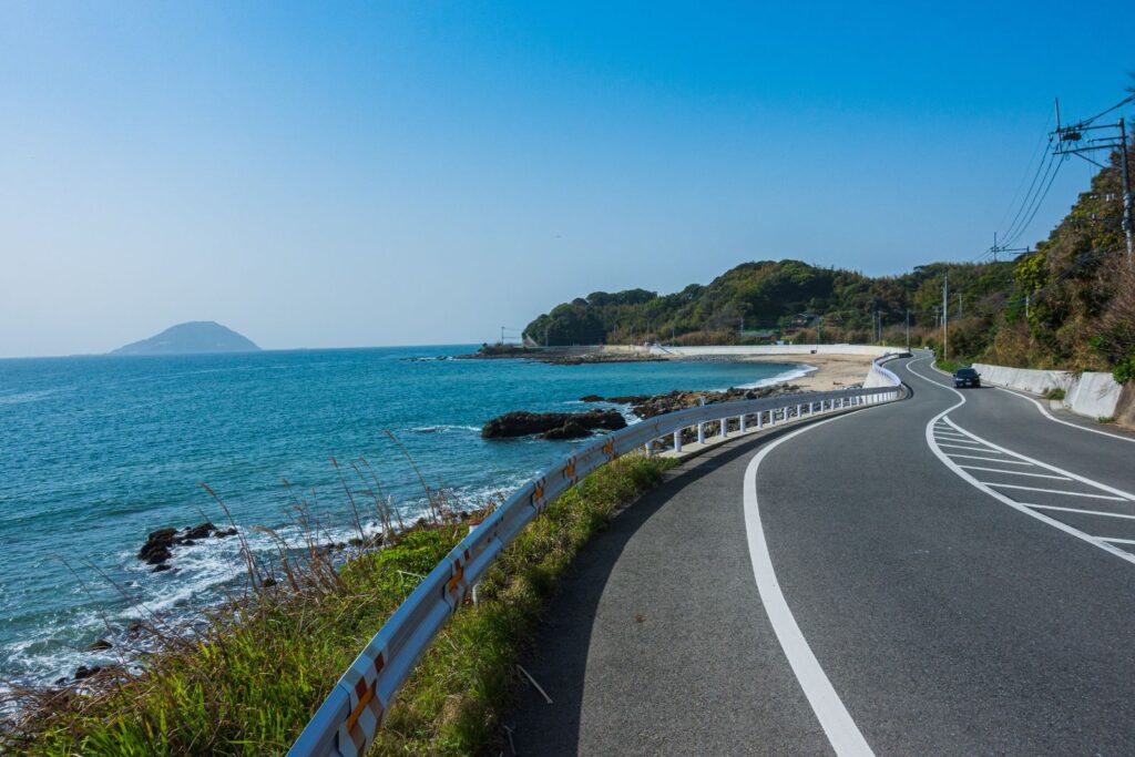 海沿いの道